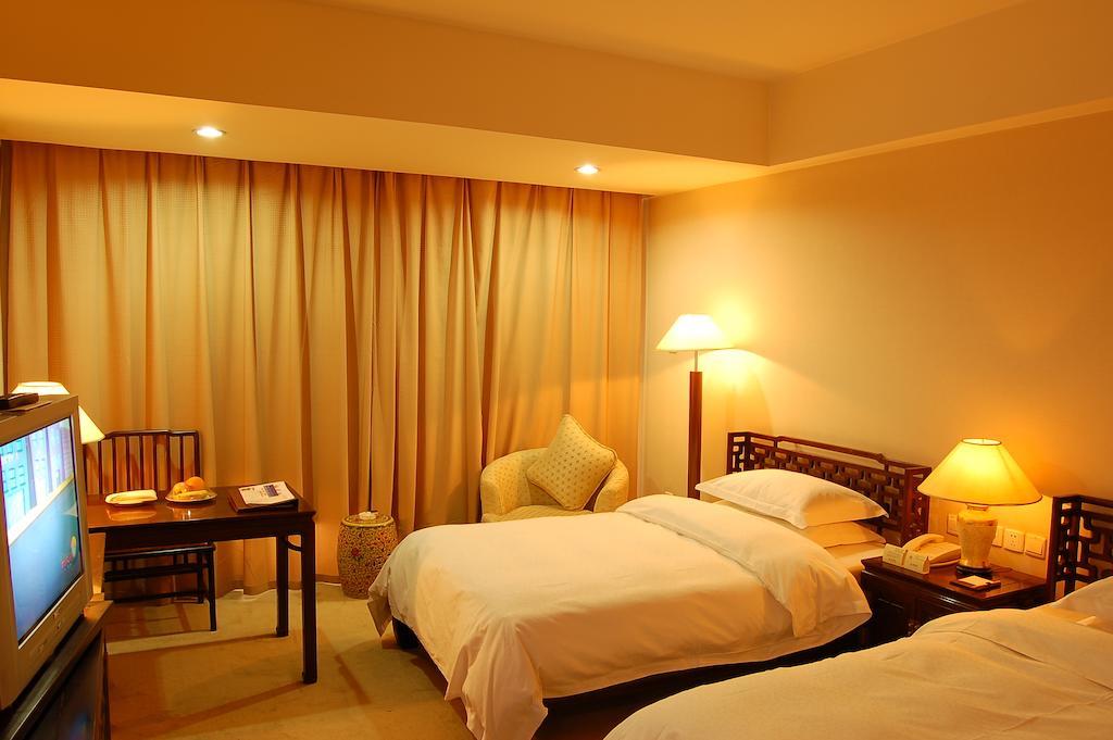 Datong Garden Hotel Стая снимка